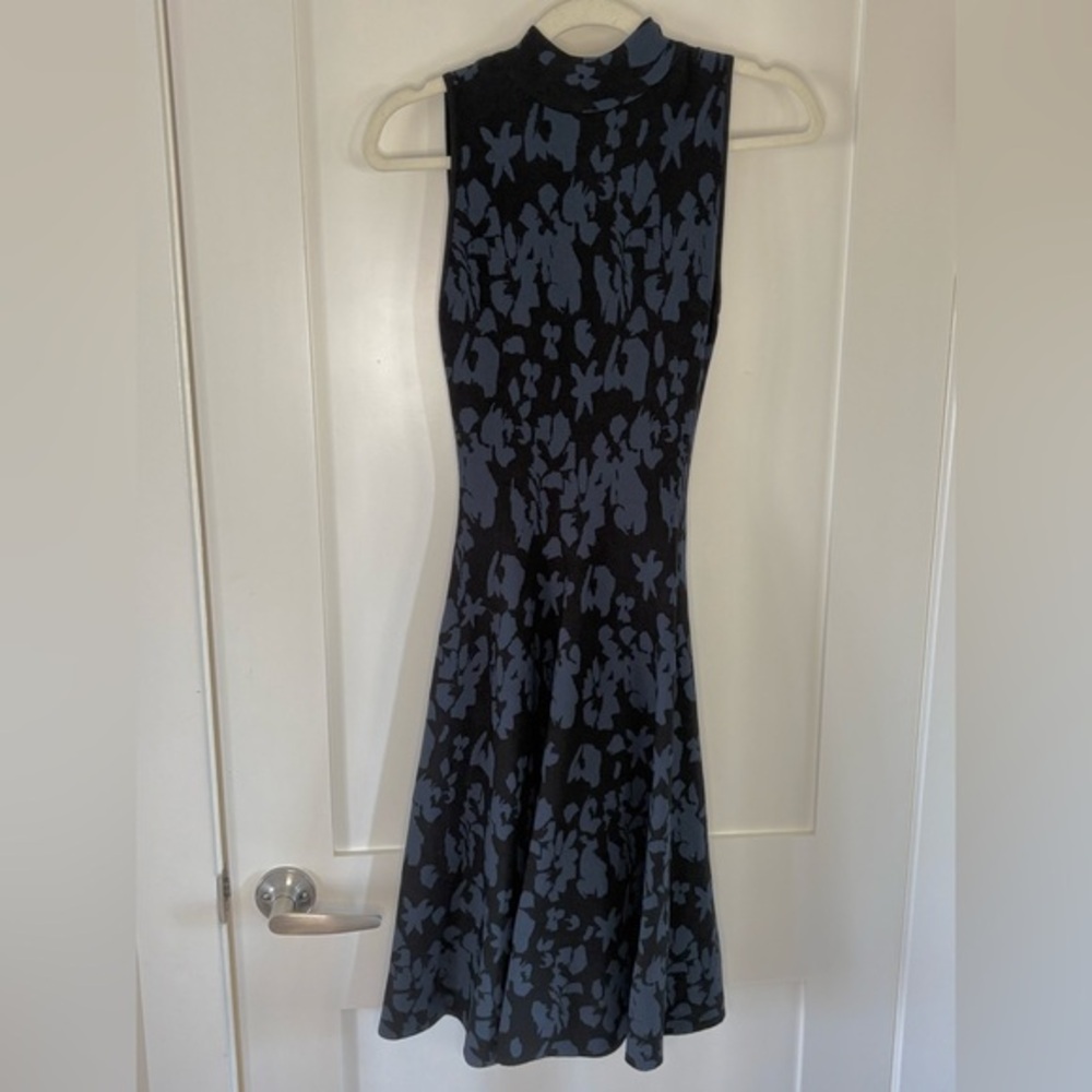Milly Blue Black Floral Jacquard Sleeveless Fit Flare Dress size 0 - 2